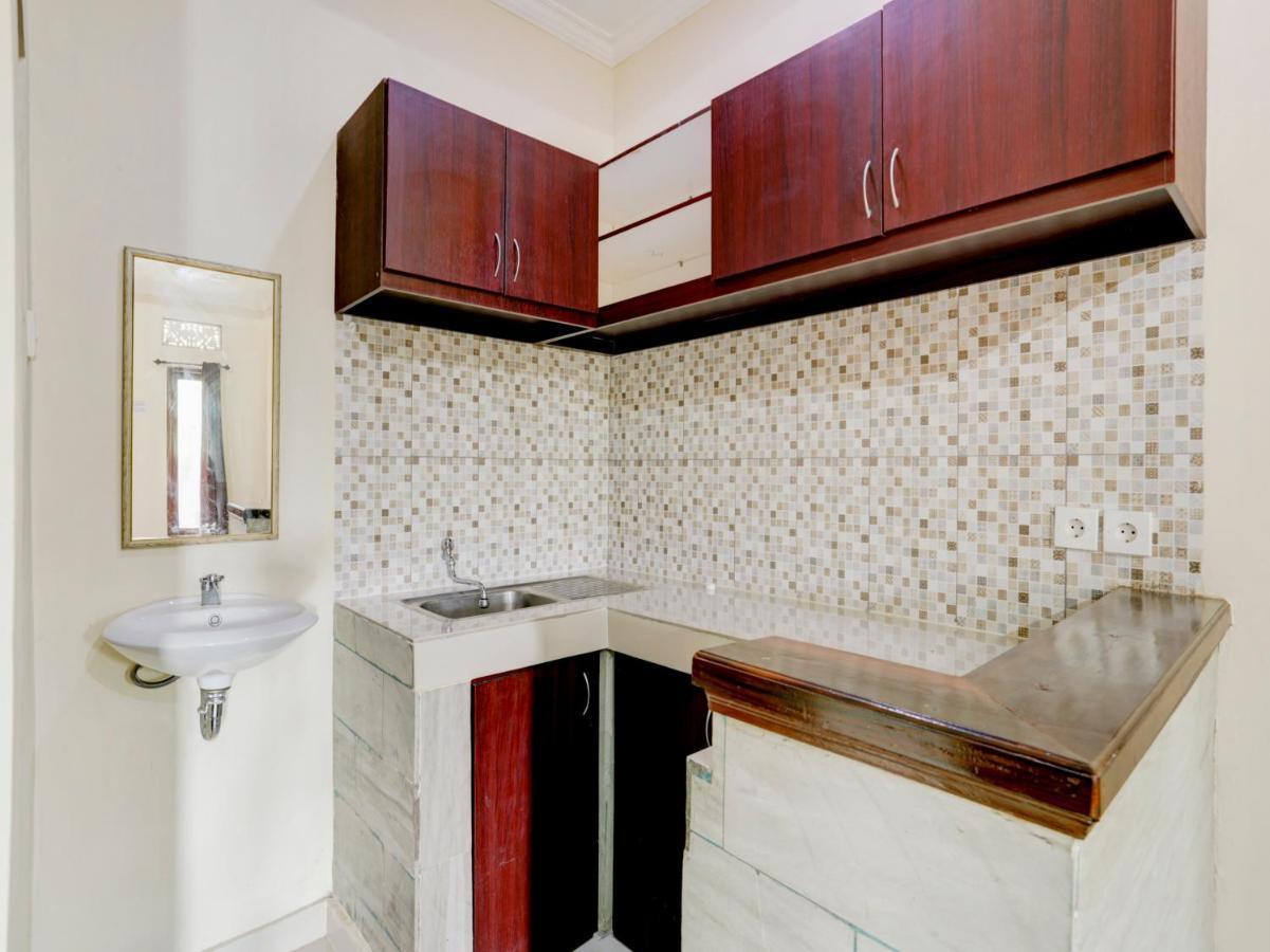 OYO 90711 Blembong Homestay Jimbaran  Luaran gambar